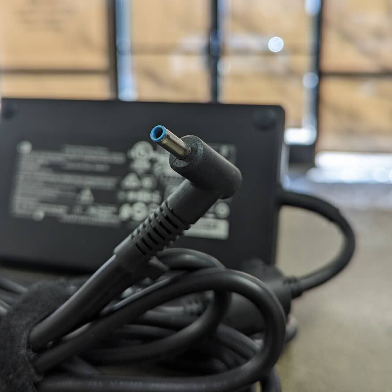 Genuine HP Charger Slim 19.5V 10.3A 200W HP Omen 15-DC1020NR 815680-002 Blue tip
