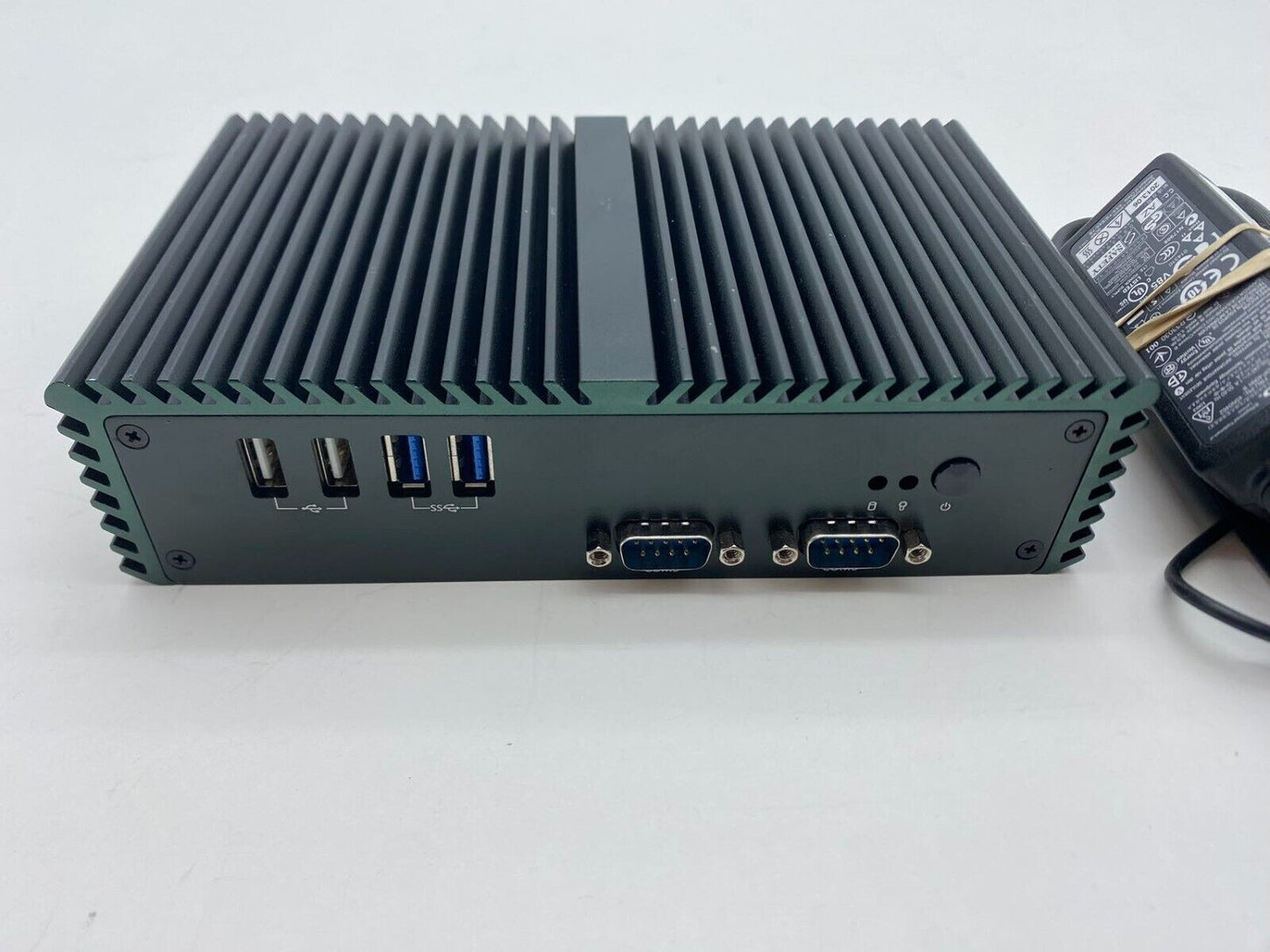Qotom Q305p 3205u 4GB 32GB SSD Mini PC COM Serial Port IPC POS Computer RS-232