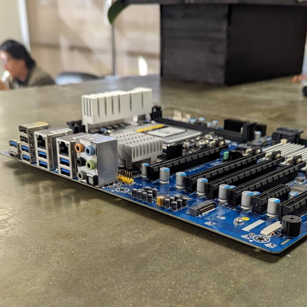 Dell Alienware Area-51 R7 MS-7B03 X399 TR4 THREADRIPPER Gaming Motherboard 5J3W0