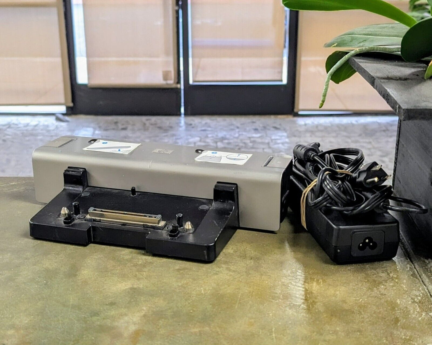 Genuine HP Laptop Docking Station KP080AA 6500 6700 6900 8500 8700 series