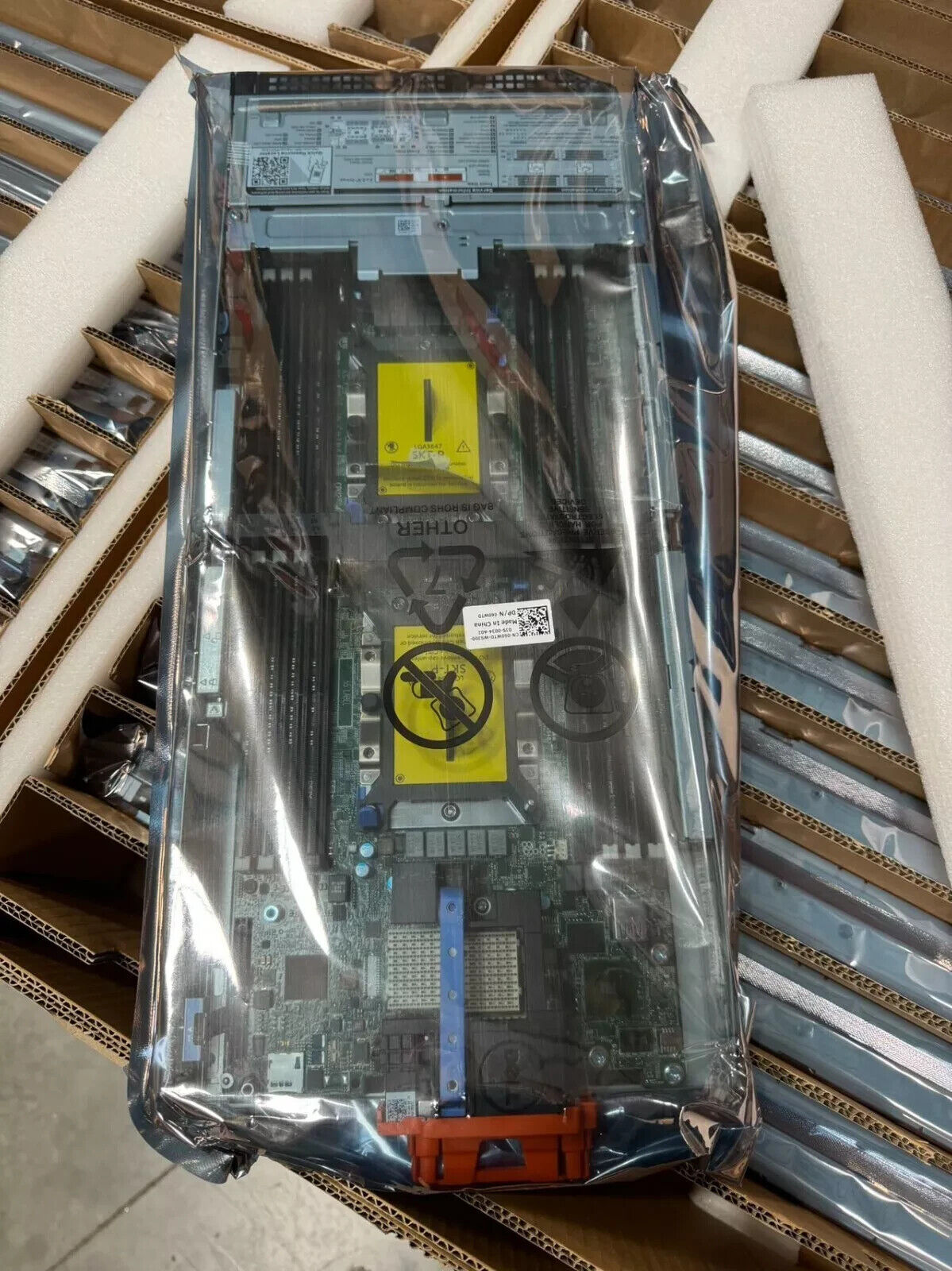 DELL POWEREDGE M640 Server CTO 0D4WRJ Chassis & Motherboard Only Barebones CTHW9
