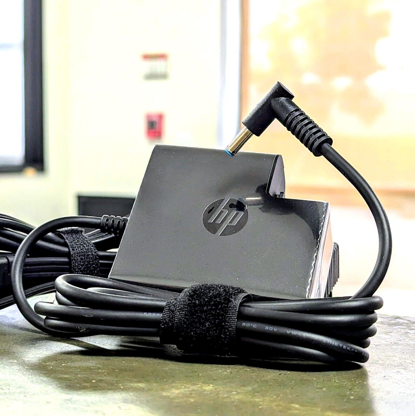 Genuine 65W HP AC Adapter Charger blue tip 19.5V Pavilion 853605-001 TPN-LA05