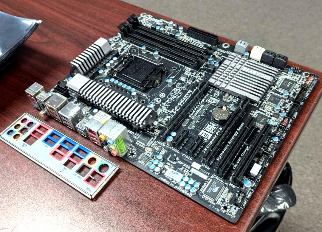 GIGABYTE Motherboard GA-Z68X-UD4-B3 LGA 1150 DDR3