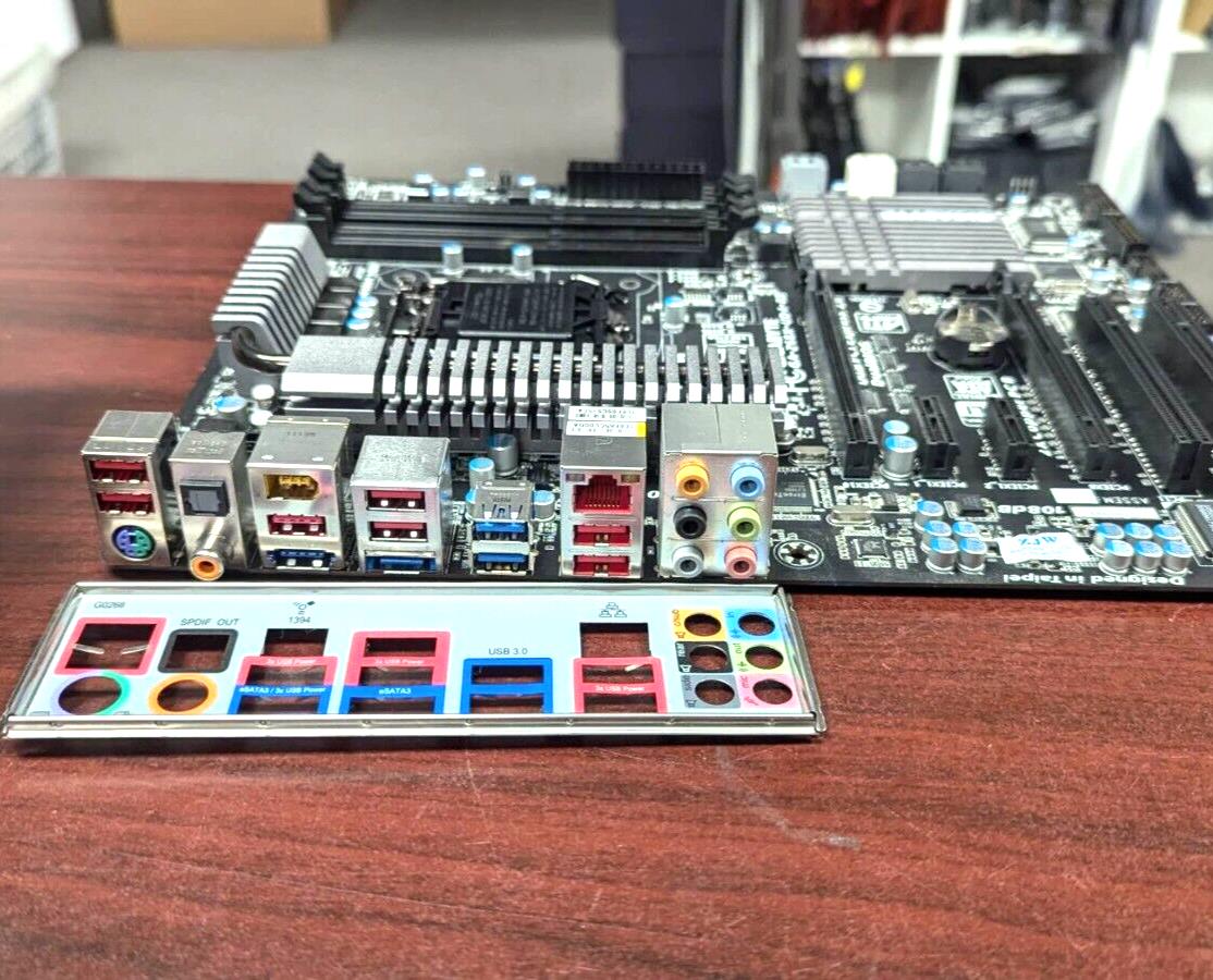 GIGABYTE Motherboard GA-Z68X-UD4-B3 LGA 1150 DDR3