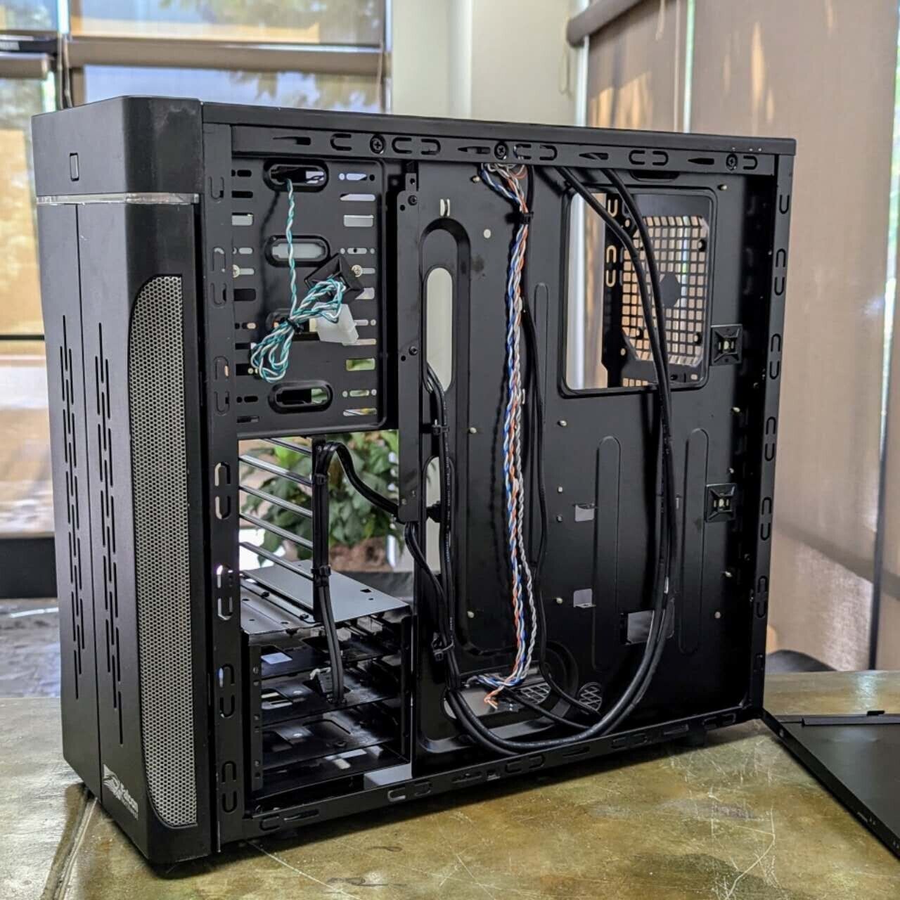 Falcon Northwest Talon ATX Tower Gaming/Server PC Case 8x 5.25" bays w/fans