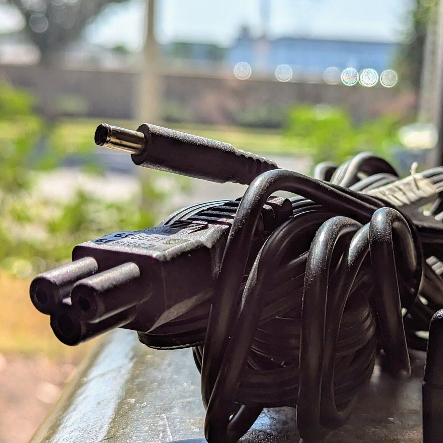 MGJN9 Dell 65W AC Adapter 0MGJN9 MGJN9 LA65NS2-01 PA-1650-02D4 M5030 N5030