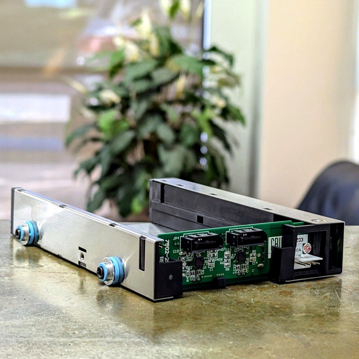 DP25 SAS 6G CRU 3.5" Backplane drive bay Frame 8512-7302-9500 7502-2520-00