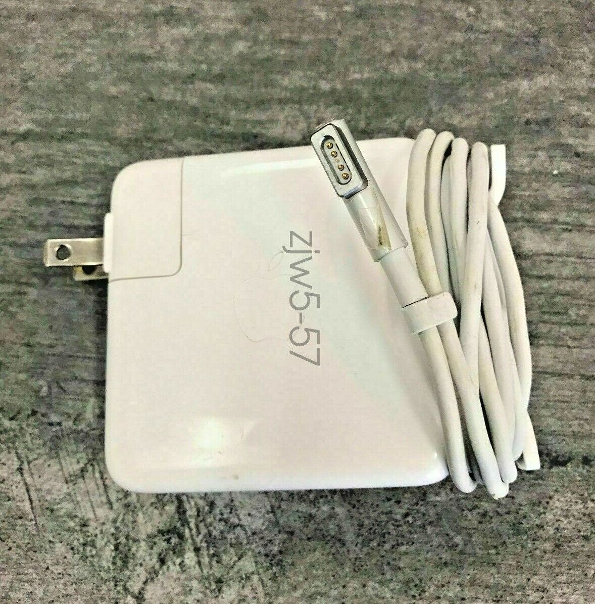 MacBook Pro 85W L-Tip MagSafe Power Adapter Charger Apple A1343 85 Watt