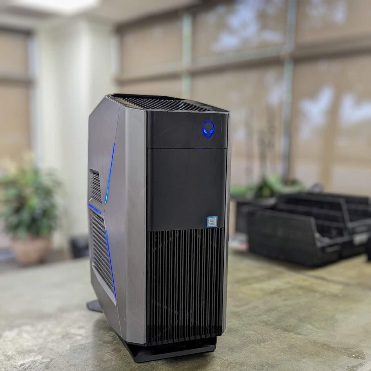Alienware Aurora R6 i7-7700 32GB RAM 256GB SSD 1tb HDD GTX 1080 RGB WIN 10 pro