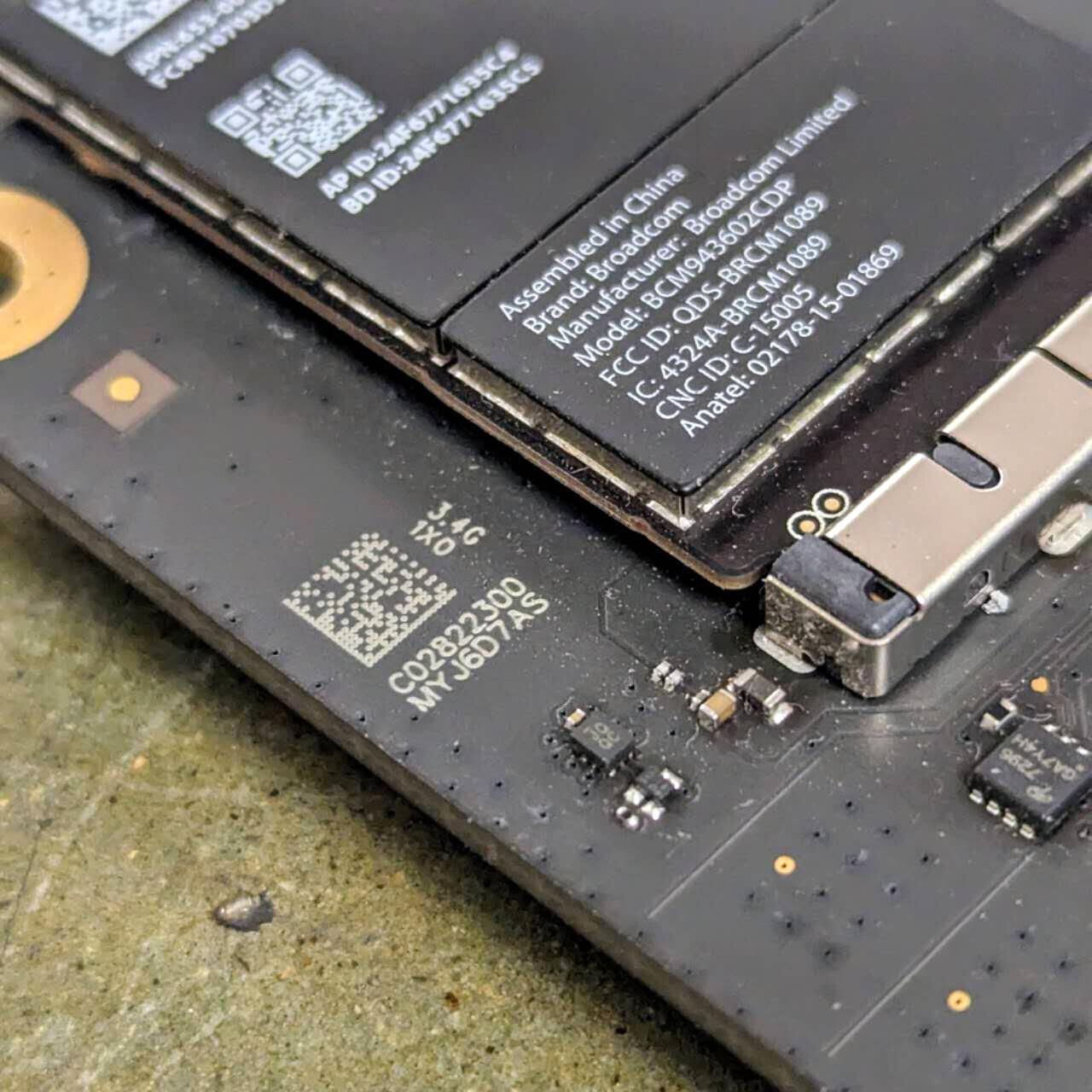 iMac 2017 5k 27 inch Logic Board/Motherboard w/ i5-7500 & AMD Radeon 216-0886164