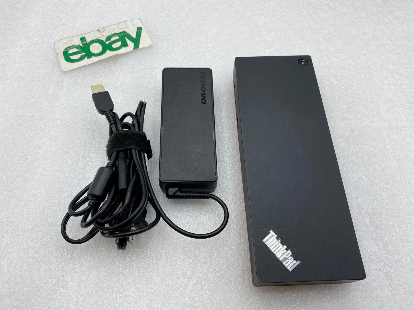 Lenovo ThinkPad Thunderbolt 3 Dock Type 40AC DBB9003L1 w/ 90W Adapter