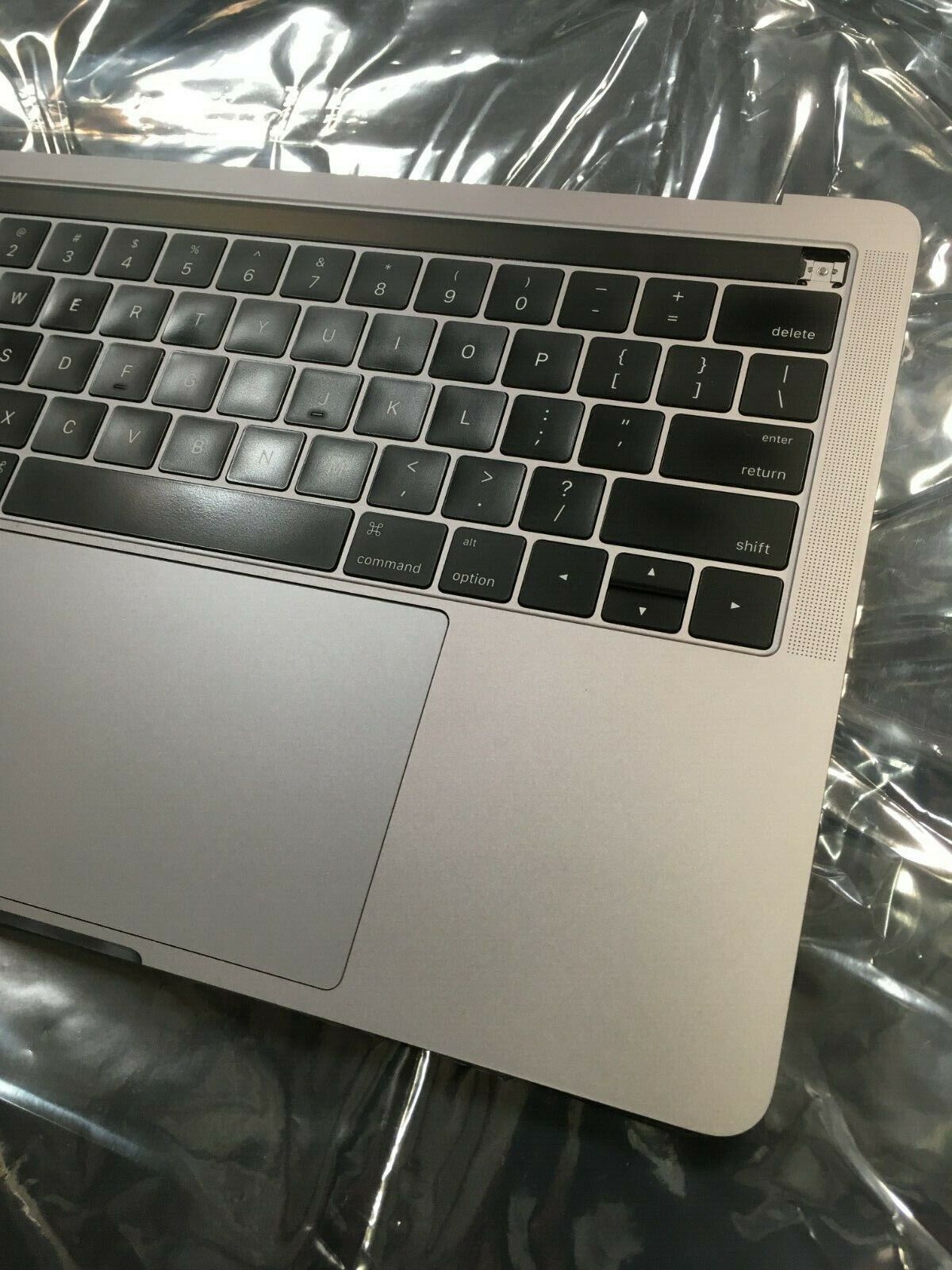 Apple MacBook Pro 13" 2016 2017 A1706 Palmrest Keyboard Battery Gray Genuine