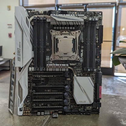 ASUS X99-DELUXE LGA 2011, Intel Motherboard & i7-6850K CPU + TPM Module