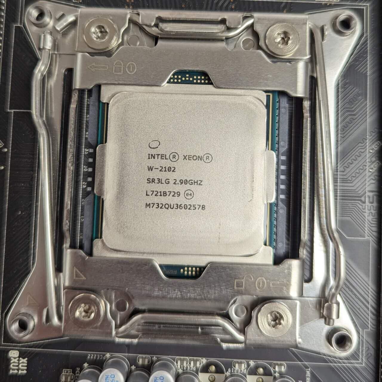 LENOVO BD0331 SALWEEN ThinkStation P520 Main Board MotherBoard + Xeon W-2102