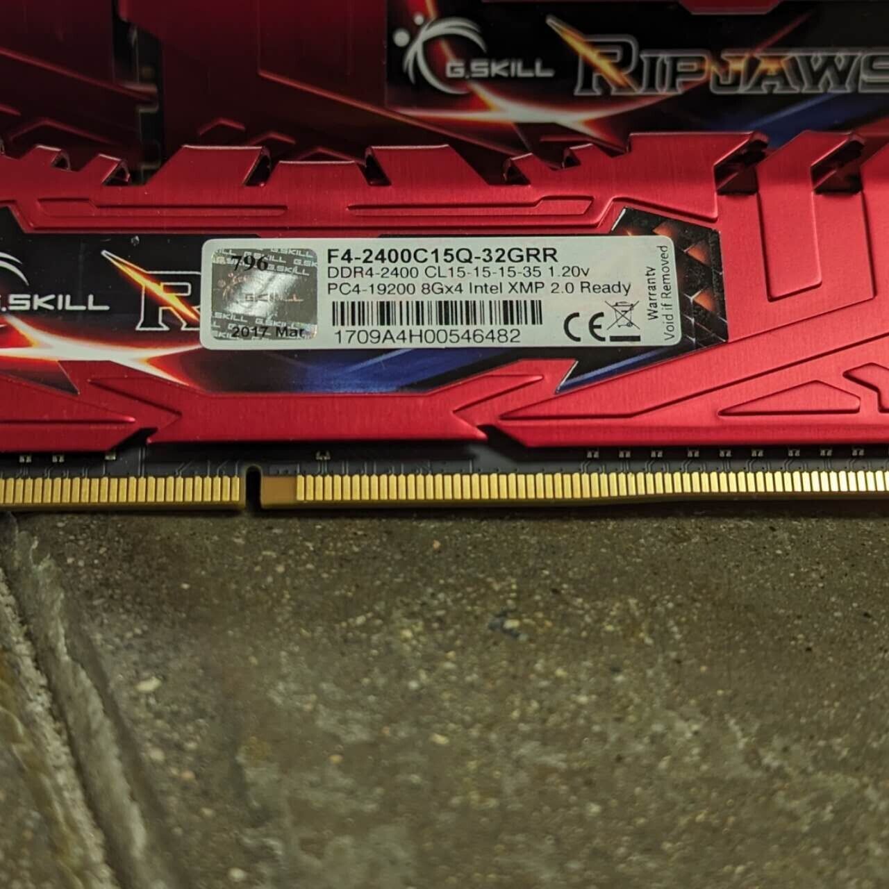 32 GB (4x8 GB) G.SKILL RIPJAWS 4 DDR4 2400 MHz CL 15-15-15-35 1.20V XMP 2.0
