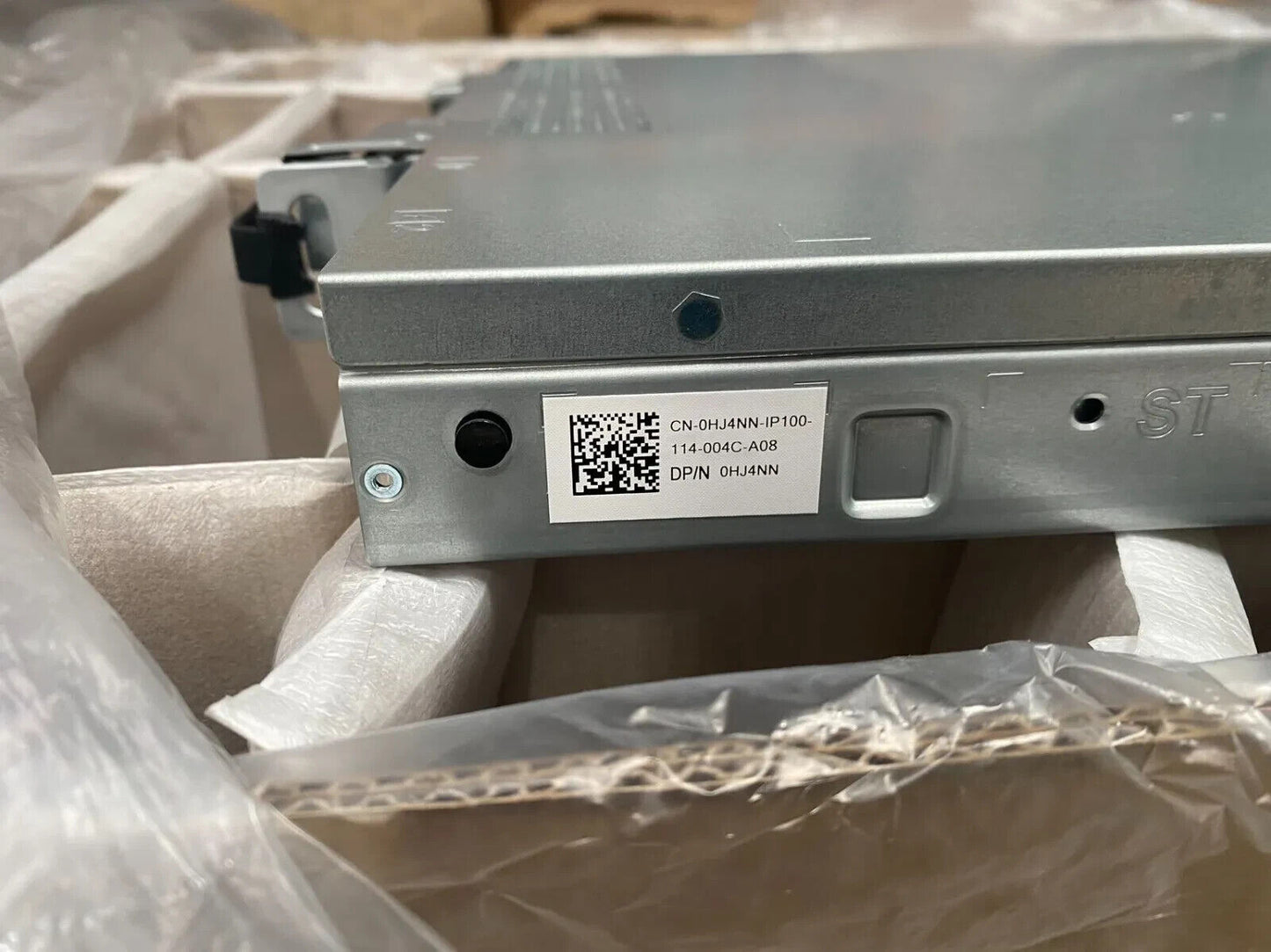 DELL EMC POWEREDGE R440 4 BAY LFF SERVER EMPTY METAL CHASSIS HJ4NN 6NY4R FYR2C