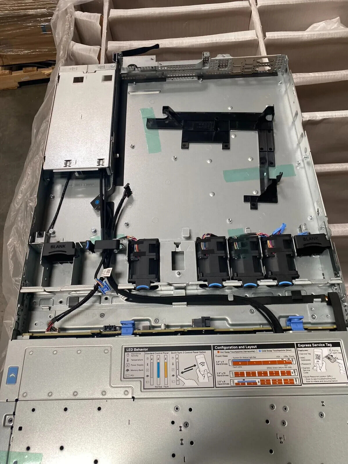 DELL EMC POWEREDGE R440 4 BAY LFF SERVER EMPTY METAL CHASSIS HJ4NN 6NY4R FYR2C