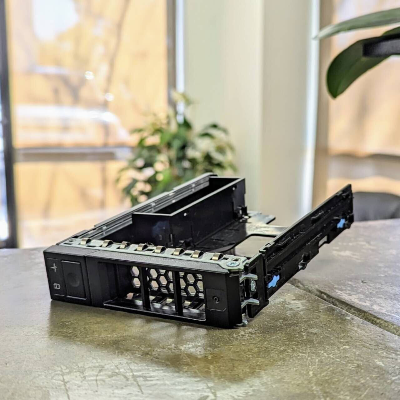 Dell IB5IFK200-600 3.5" Hard Drive Caddy w 2.5" Insert T5820 T7820 T7920 P55XY