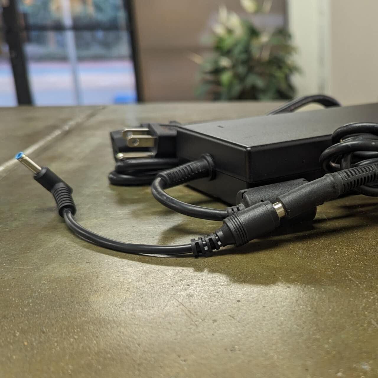 LOT OF 50 Genuine 65W HP AC Adapter blue tip 19.5V 3.33A Pavilion 854055-001