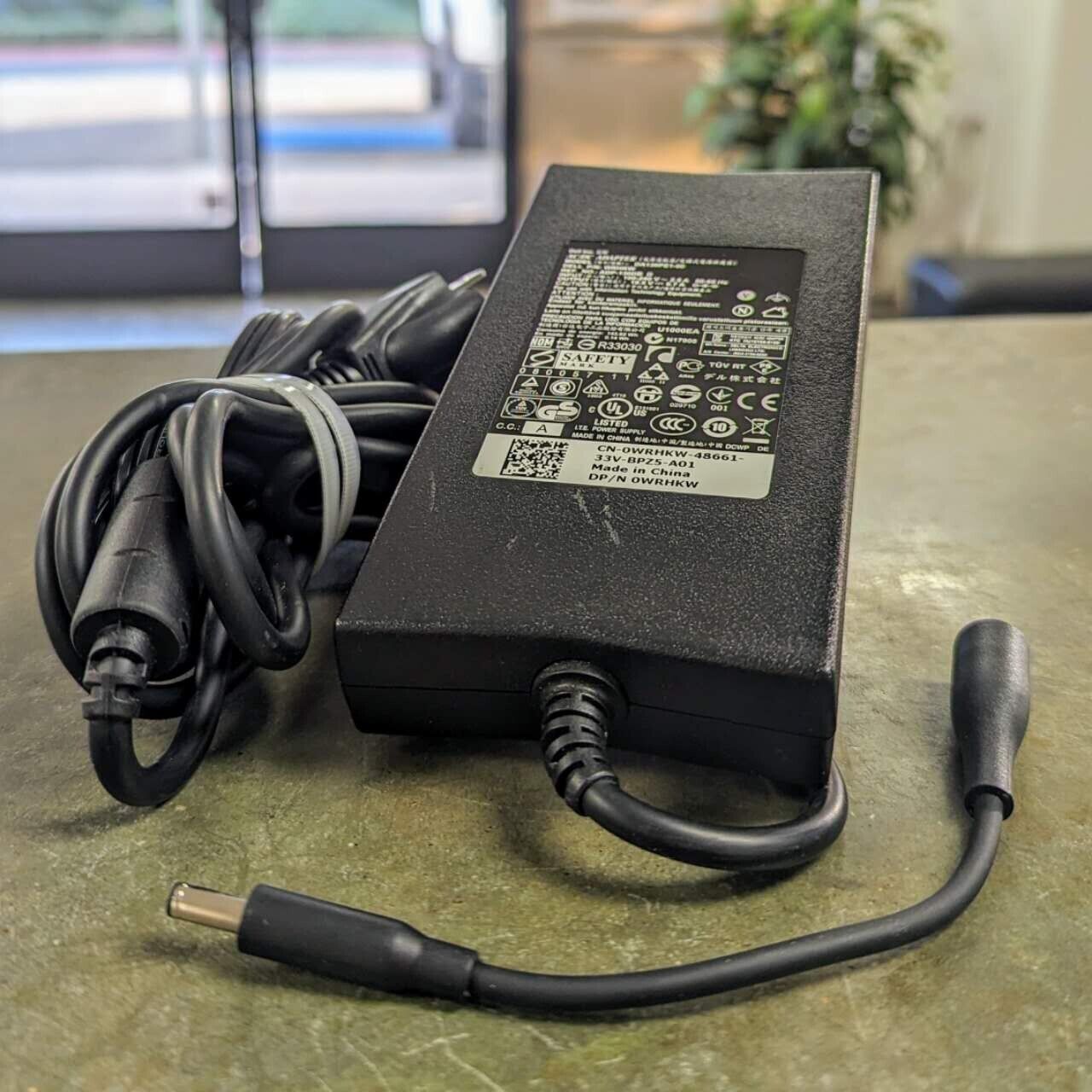 DELL 130W 19.5V M2800 M3800 XPS 15 95xx Precision 55xx 4.5mm Small Tip