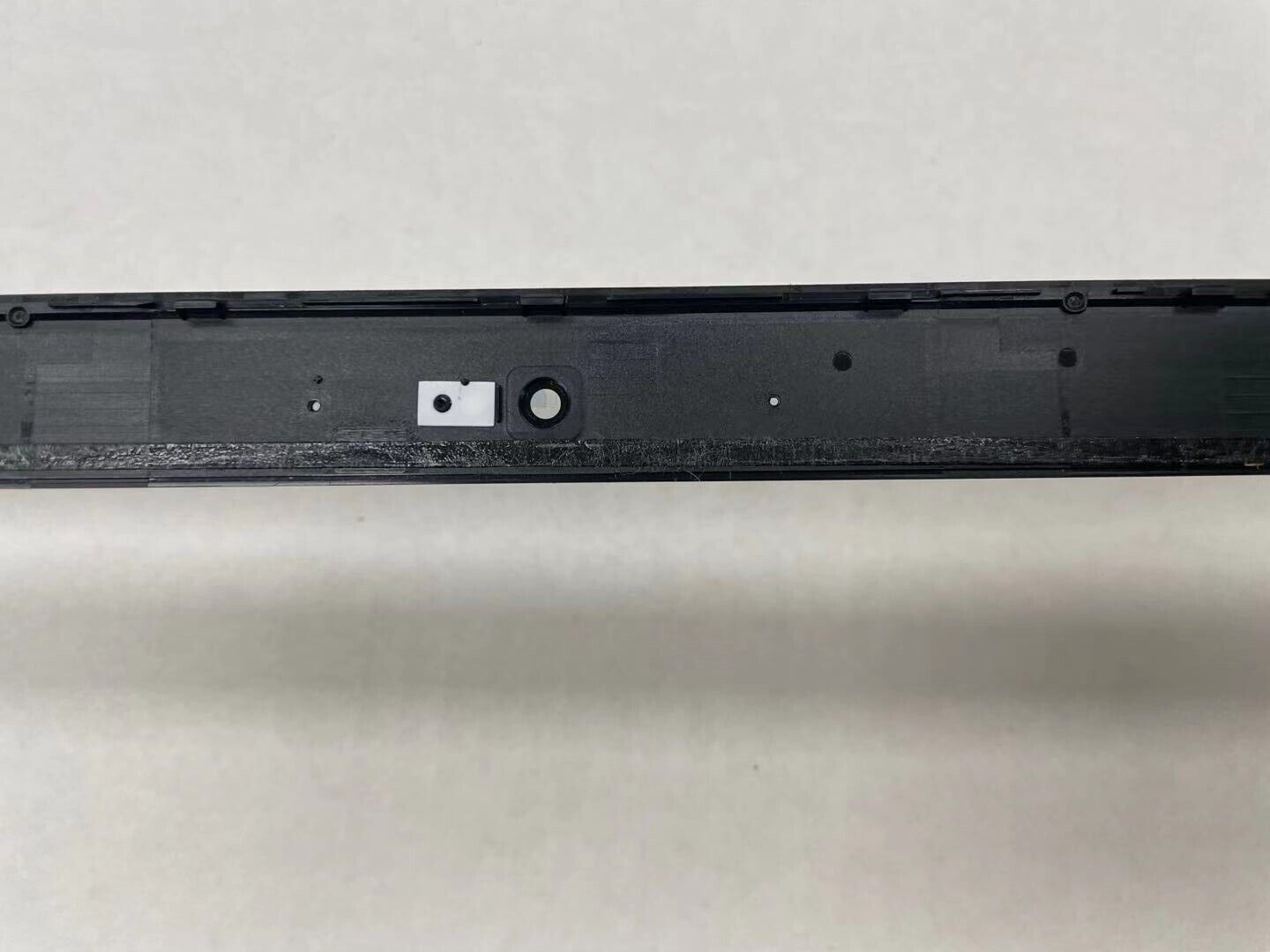 Dell Latitude E7450 LCD Front Bezel with WebCam Port AP147000400 XNM5T 0XNM5T