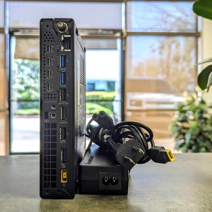Lenovo Thinkstation P330 Tiny Desktop i7-8700T 16GB 512GB SSD Quadro P1000 Win11