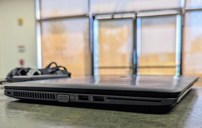 HP ZBook 14 G2 i5-5200U 2.2GHz 8GB RAM 256GB SSD + 500GB HDD 14" WINDOWS 10 PRO