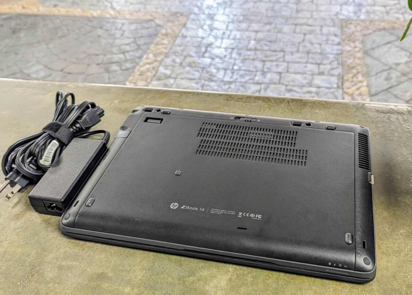 HP ZBook 14 G2 i5-5200U 2.2GHz 8GB RAM 256GB SSD + 500GB HDD 14" WINDOWS 10 PRO