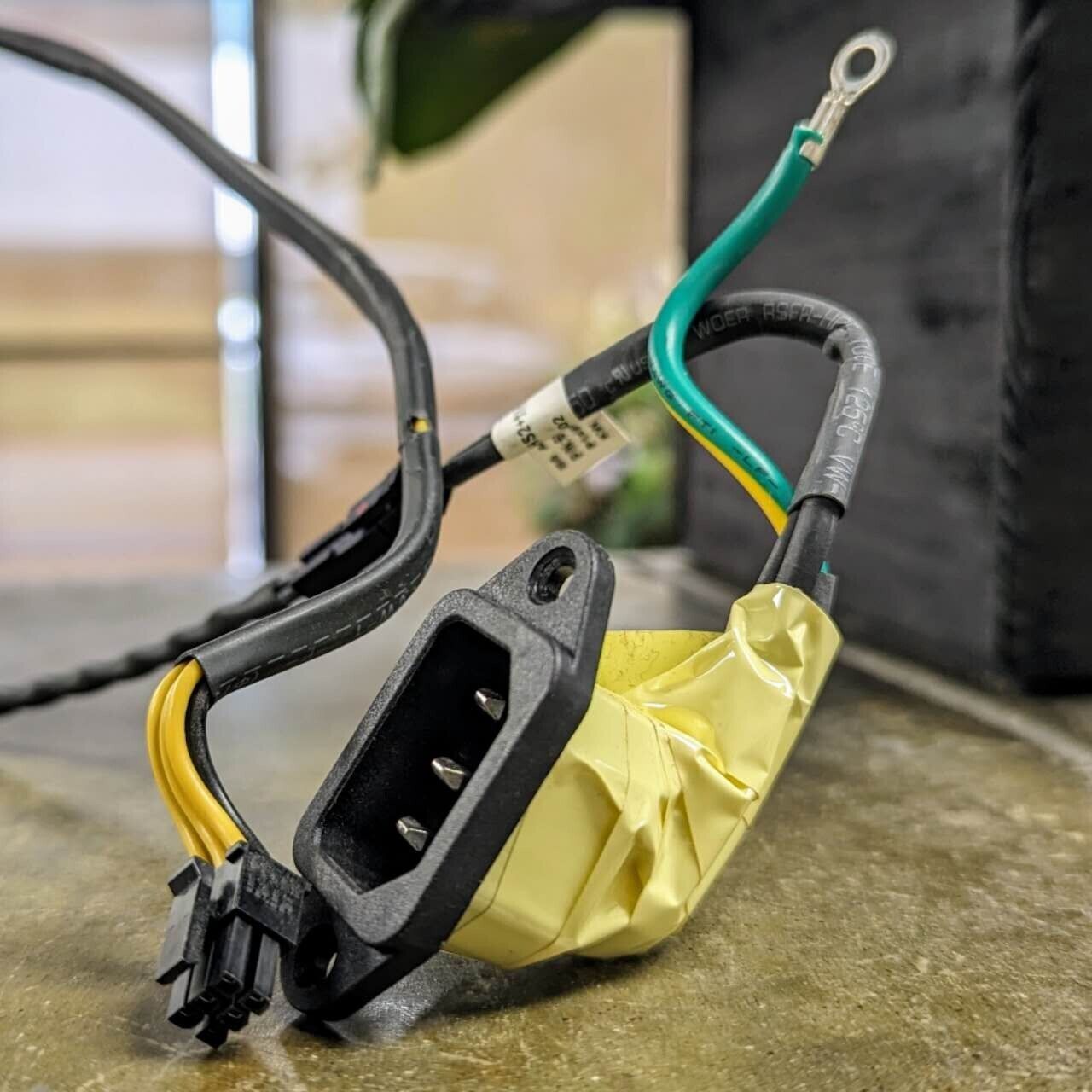 Lenovo 180 watt AIO Power Supply SP50H29458 54Y8946 80 plus Platinum