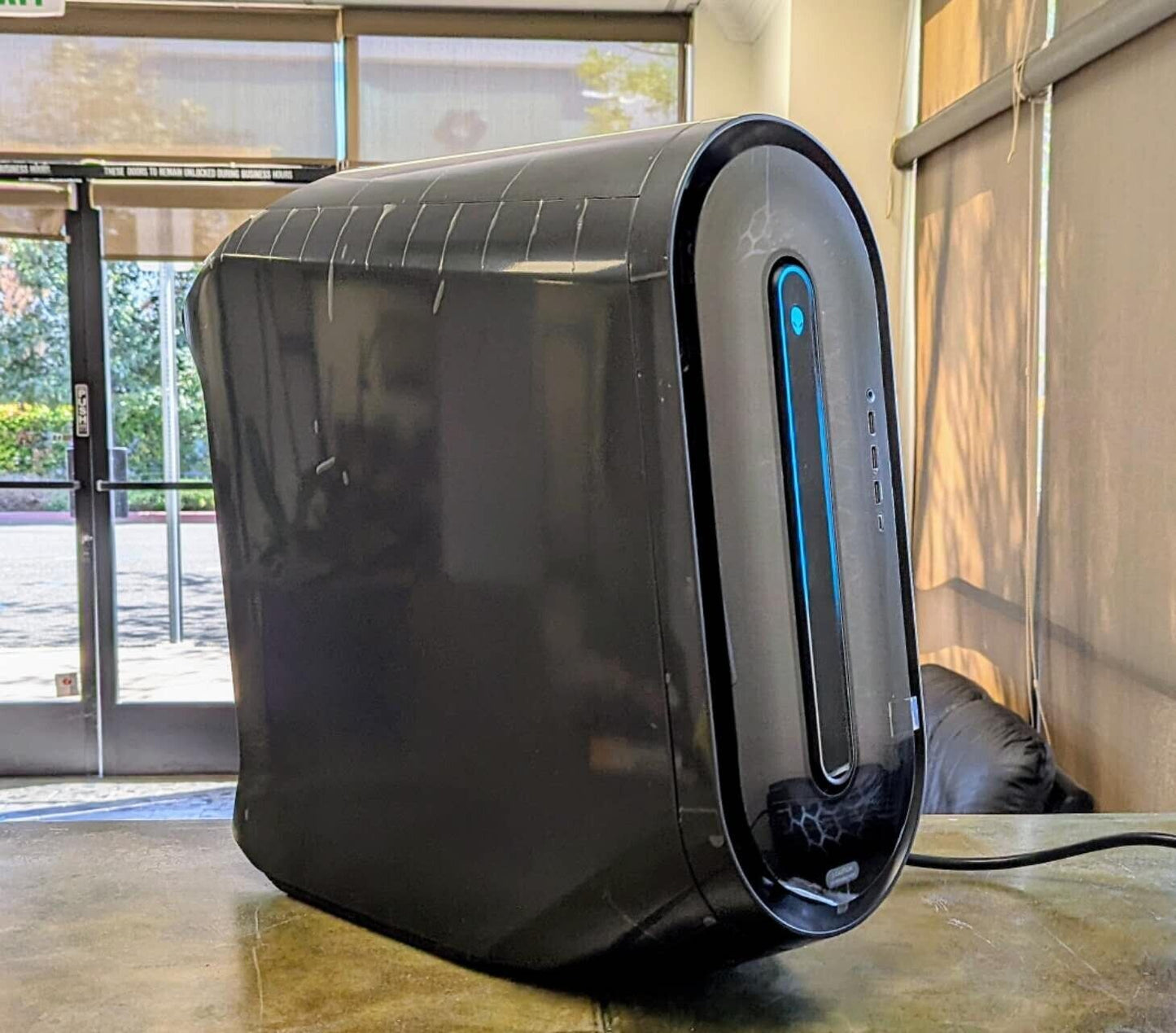 Alienware Aurora R14 Liquid Cooled RYZEN 7 RX 6900XT 16GB 32GB RAM 1TB SSD Win11