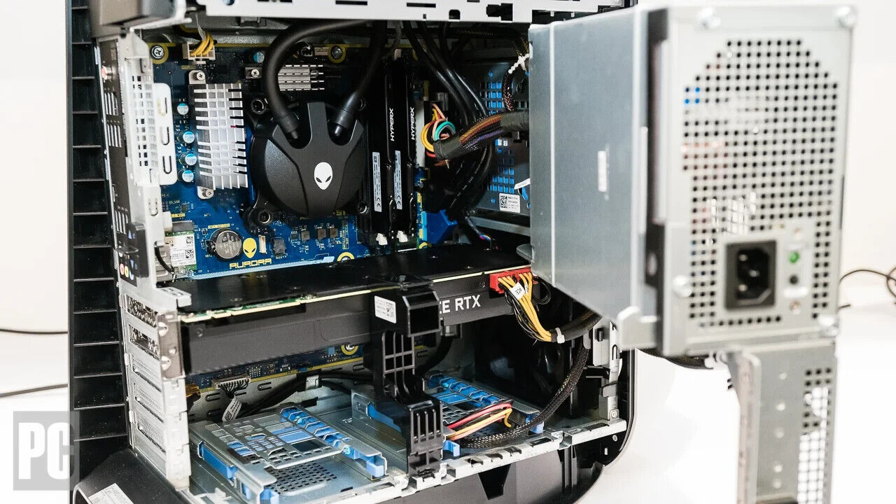 Gaming PC Alienware Aurora R10 Ryzen 9 5900X 32GB RAM 1TB SSD RTX2080 WiFi WIN11