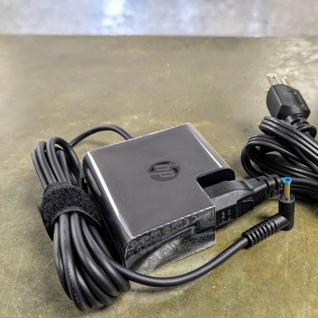 New Genuine 65W HP Adapter Power Charger For Pavilion Laptop Blue Tip 4.5*3.0mm