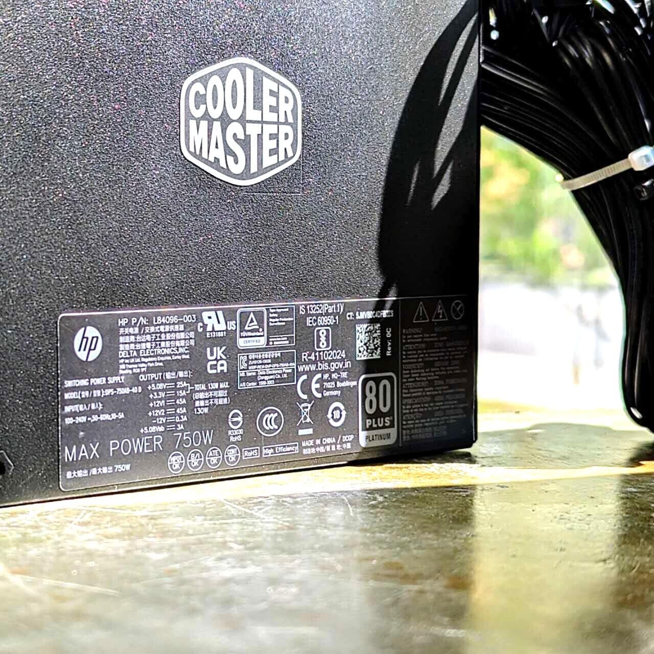 Cooler Master 750W Gaming Switching Power Supply 80 PLUS Platinum ATX PSU