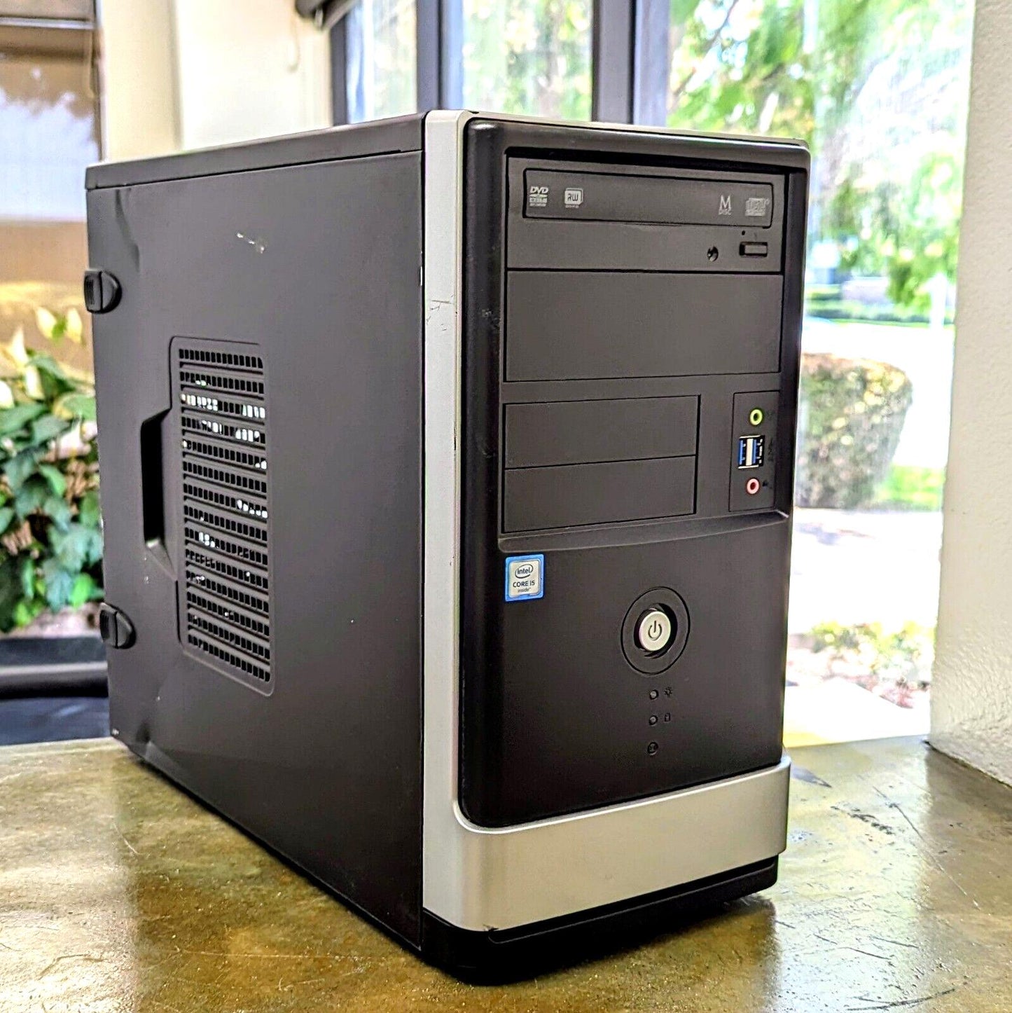 Unbranded Retro 2000s Gaming ATX Computer Case Sleeper Build - FREE SHIPPING