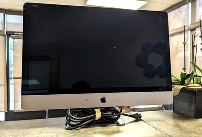 Apple A1862 iMac Pro 27" Xeon 8 CORE 64GB RAM 1TB SSD Vega 56 8GB Sonoma 14.2.1