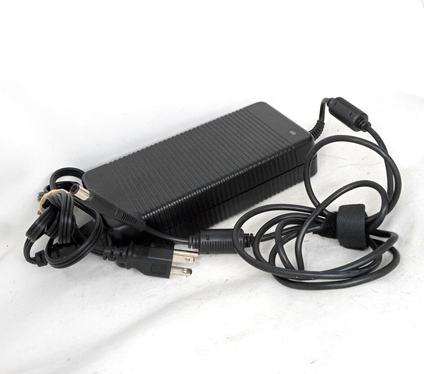 Genuine HP 19.5V 11.8A 230W Zbook EliteBook 8740W 8770W Power Supply Adapter