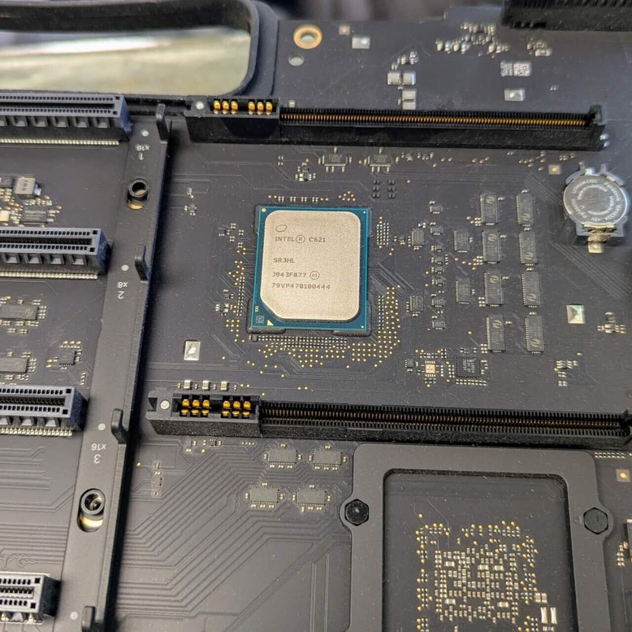 Genuine Apple A1991 2019 Mac Pro 7,1 Logic Board 820-01136-A w/ XEON W-3223