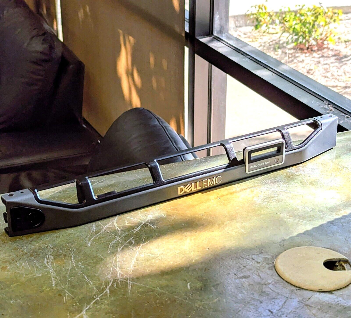 Dell P8FR2 PowerEdge R630 Quick Sync Front Bezel/Face Plate