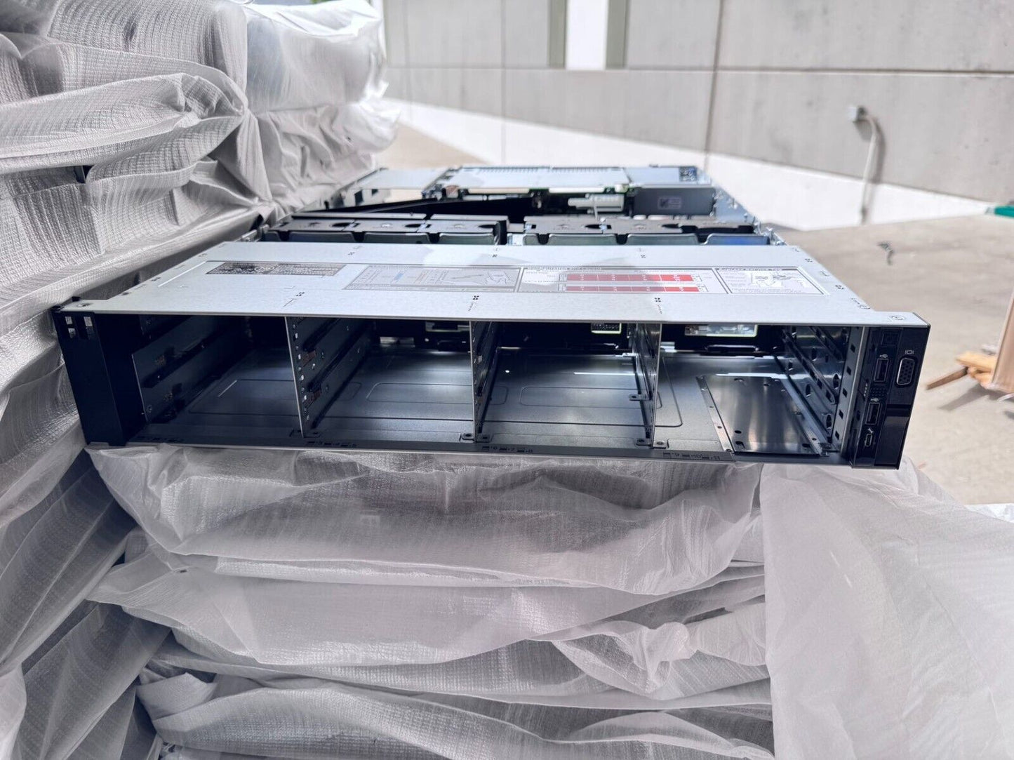 DELL PowerEdge R540 12x 3.5" Bays Server Chassis Backplane FAN HKV29 94P80 PT9X1