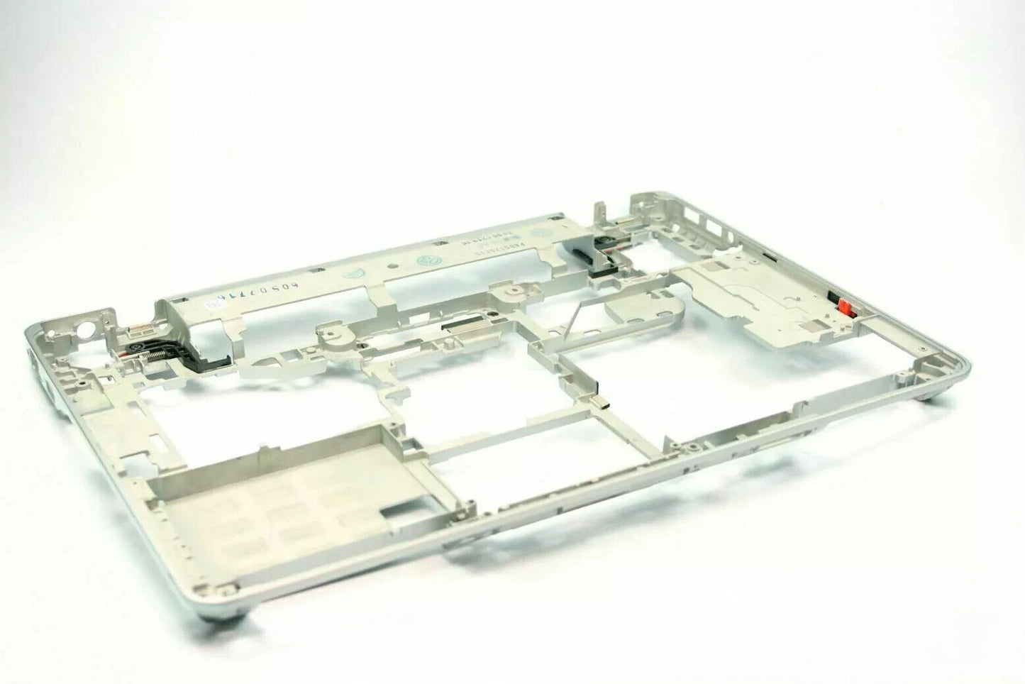 OEM Dell Latitude E6440 Laptop Bottom Base Chassis Assembly 7VNN5 99F77 099F77
