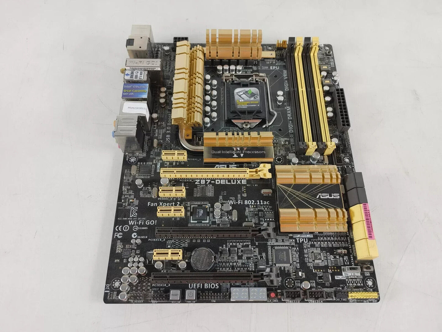 Asus Z87-DELUXE Intel LGA 1150 DDR3 Desktop Motherboard