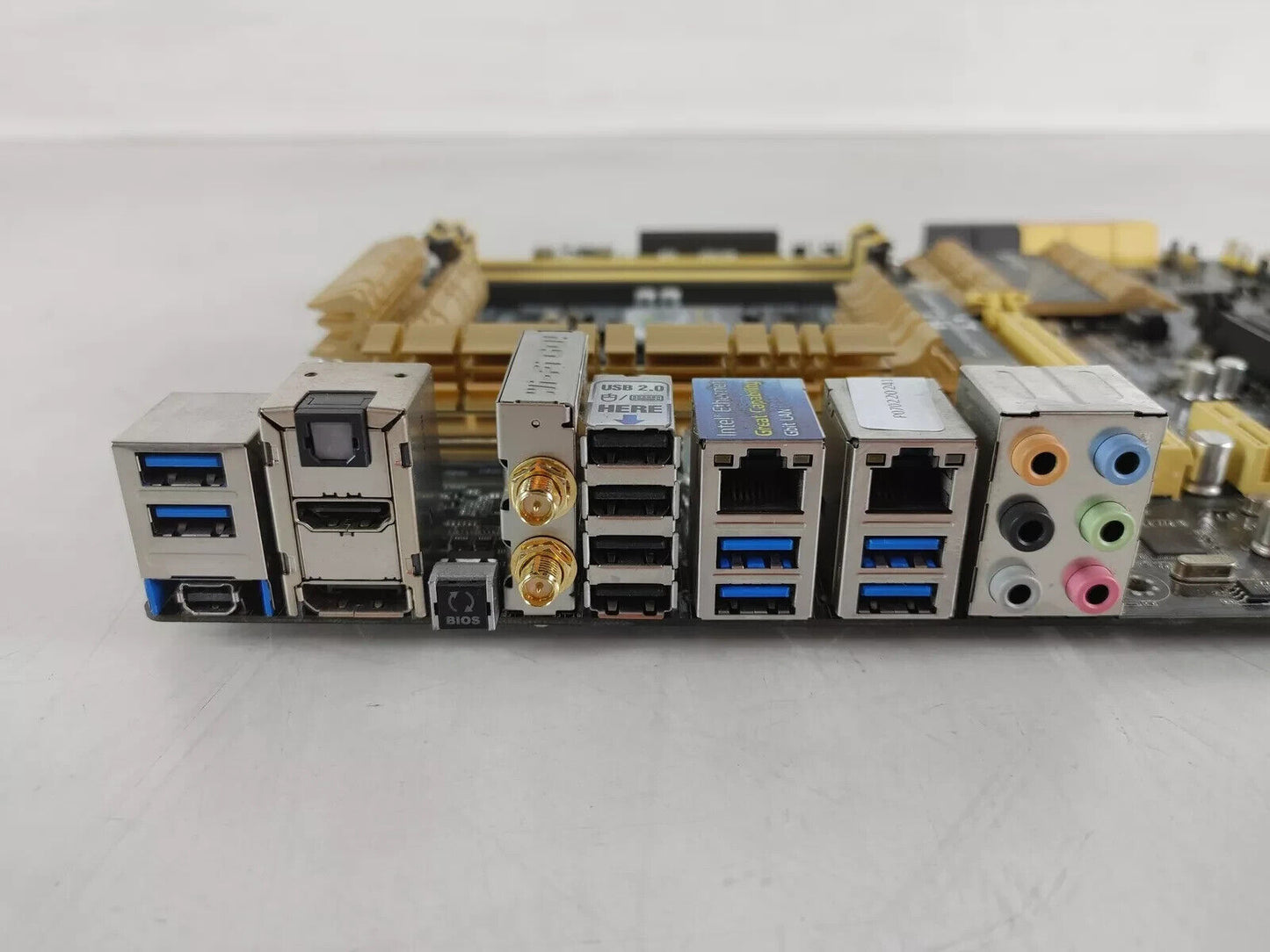 Asus Z87-DELUXE Intel LGA 1150 DDR3 Desktop Motherboard