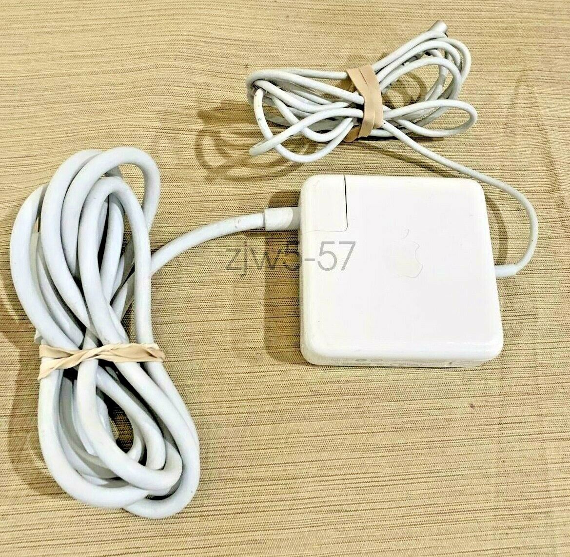 MacBook Pro 85W L-Tip MagSafe Power Adapter Charger Apple A1343 85 Watt