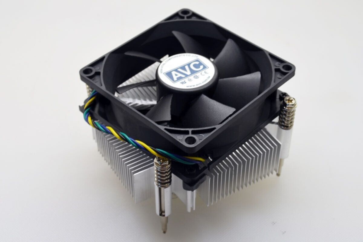 Genuine Lenovo ThinkCentre M83 M91P M93P M73 M900 M700 Heatsink w/ fan Assembly