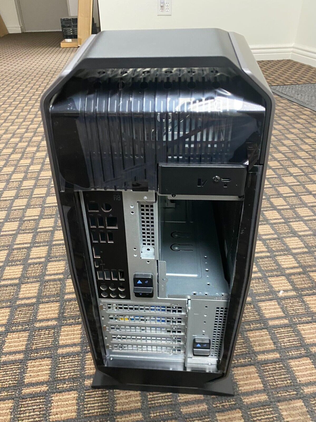 Alienware Aurora R8 Desktop Chassis w/side door cover stand case Fan caddy cable