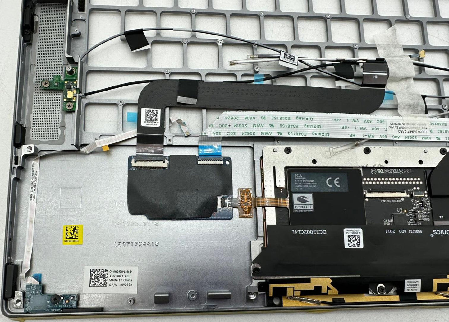 NEW OEM Dell Latitude 9520 2-in-1 Laptop Palmrest Touchpad Assembly W297H