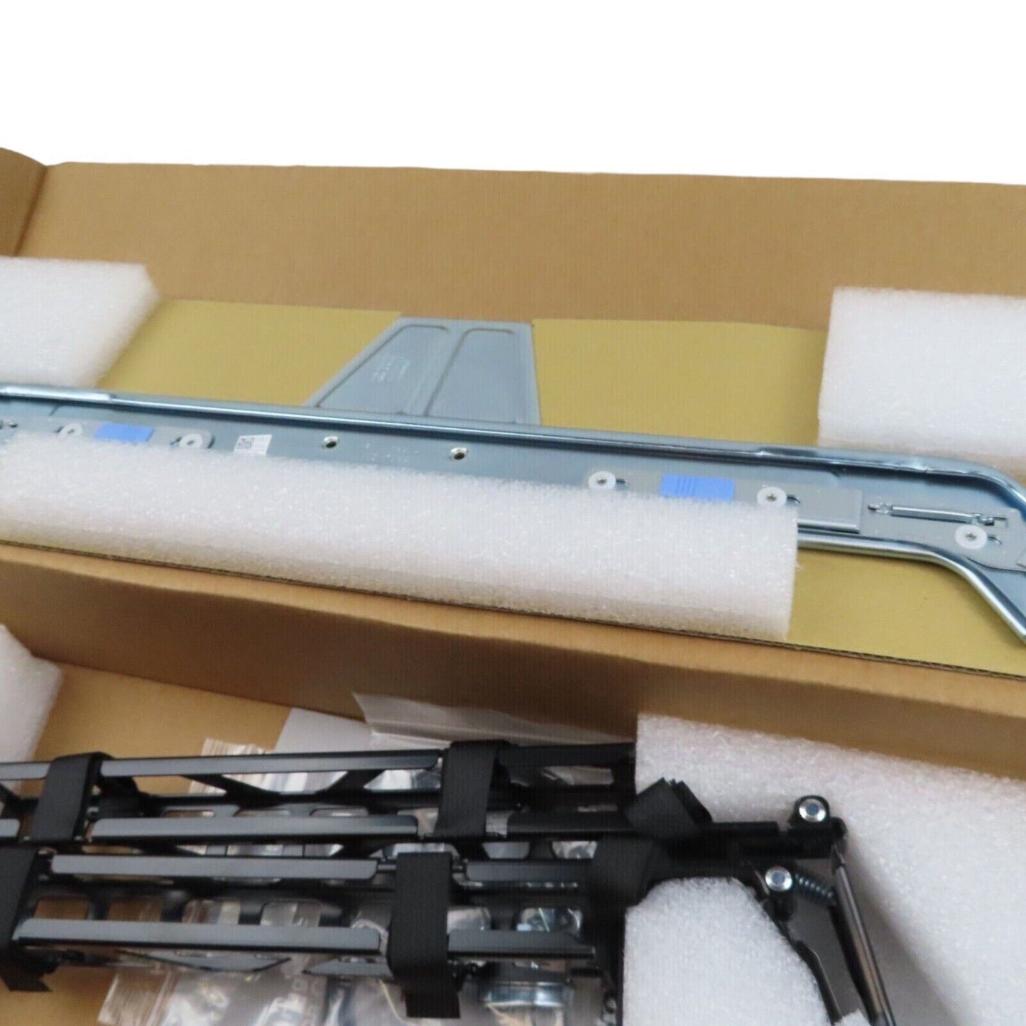 NEW Dell Power Edge TYYJN 1U Cable Management Arm Customer Kit R320 R410 R620