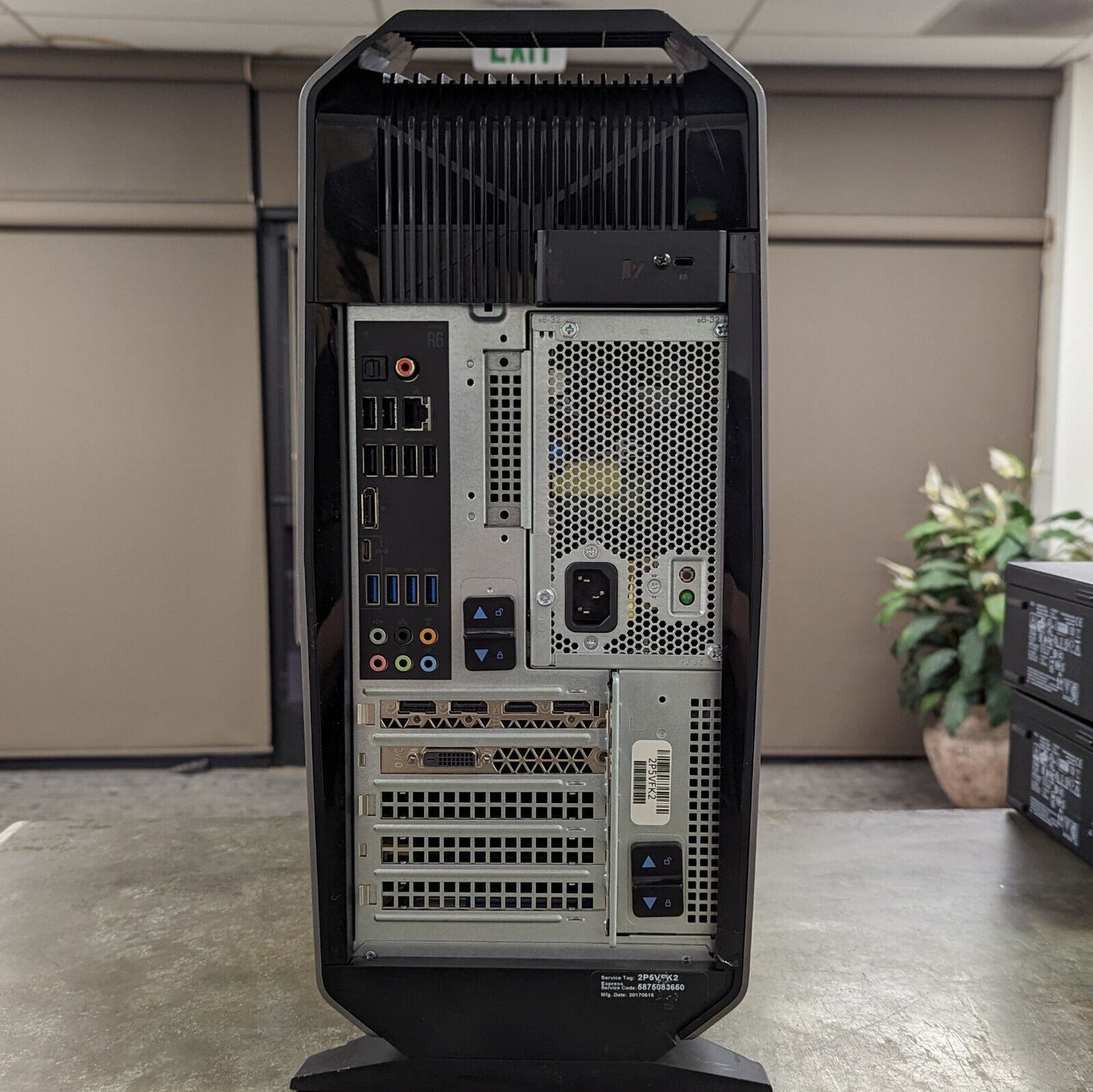 Alienware Aurora R6 i7-7700 32GB RAM 256GB SSD 1tb HDD GTX 1080 RGB WIN 10 pro