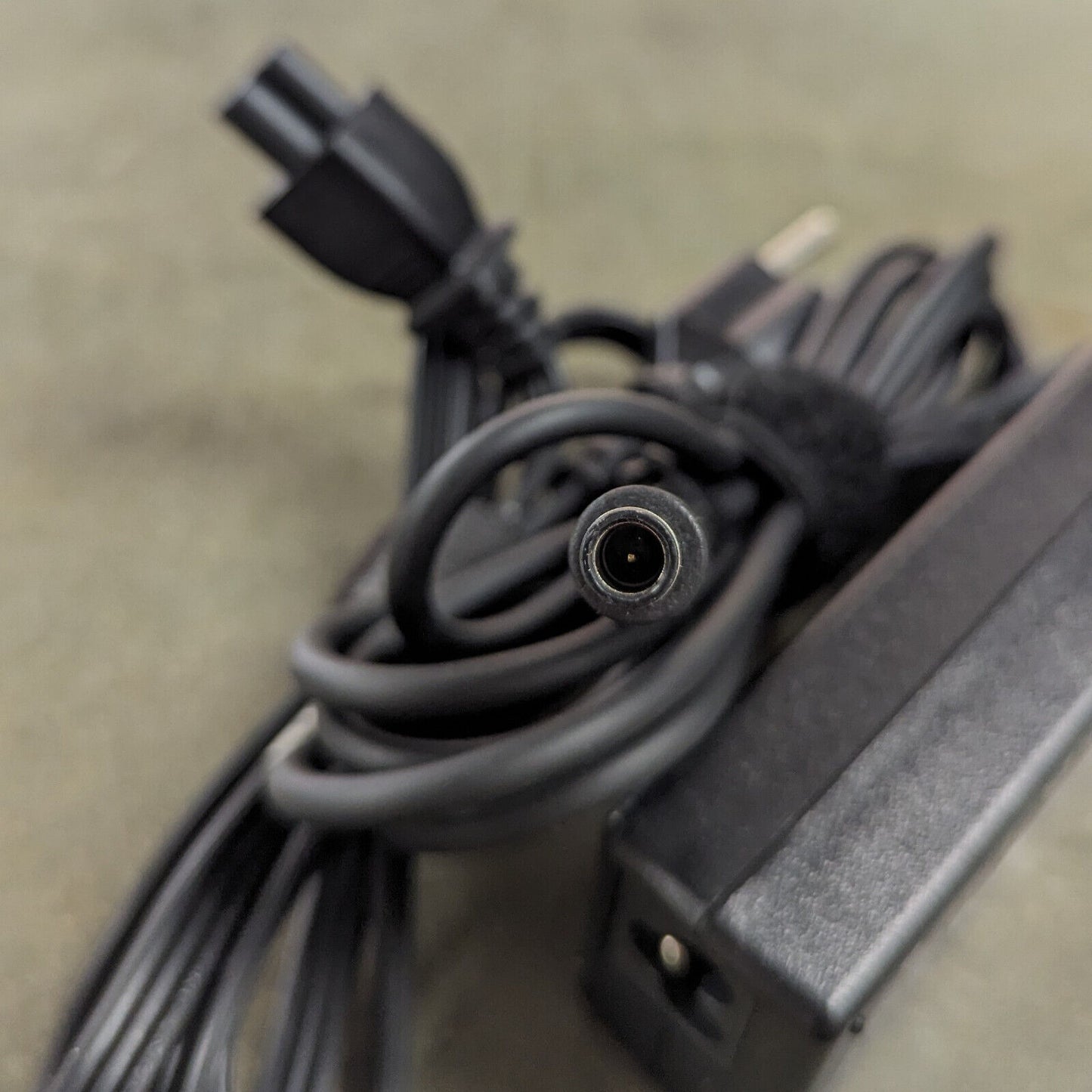LOT 10 OEM Big Barrel HP Laptop Charger AC Power Adapter 65W 19.5V 3.33A 902990