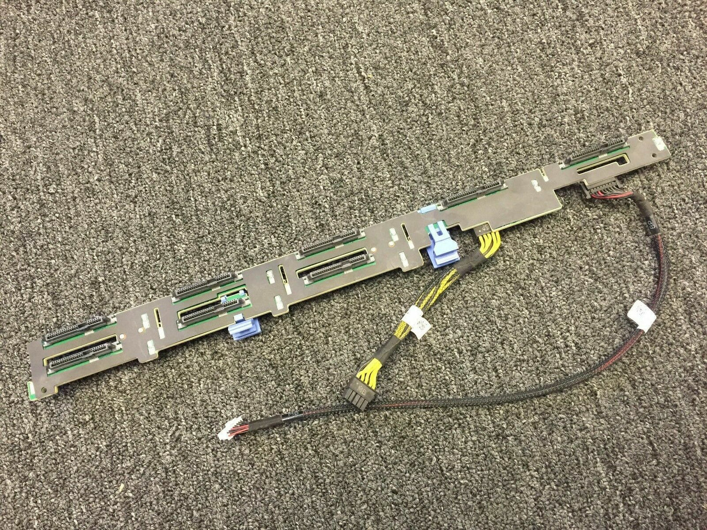 MG81C Dell PowerEdge R430 R630 8 X 2.5 Hard Drive Backplane W/ cables